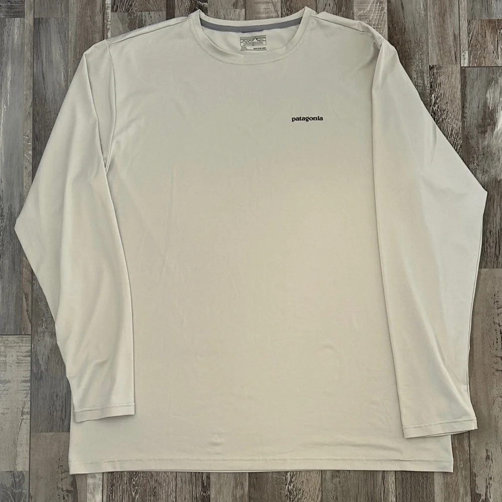 Patagonia Men's Cream Graphic Tech Fish Long Sleeve Shirt - Picture 1 of 8